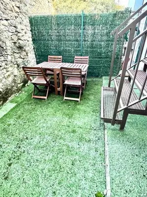 Jardín al aire libre en Apartamento recién reformado dos plantas