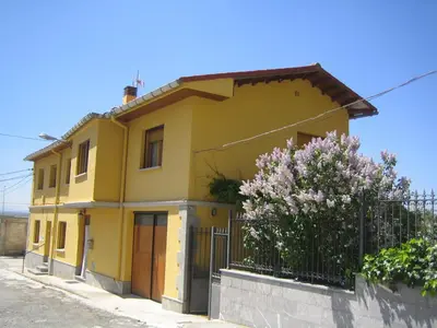 Edificio en el que se encuentra la casa o chalet