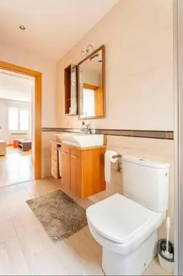 Un baño de MUI Pamplona