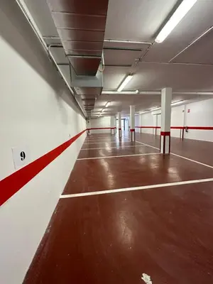 Instalaciones para jugar a tenis o squash en Hotel Nadal o alrededores