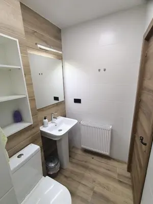 Un baño de Cal Perico, apartamento para turistas y escaladores