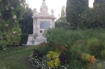 Jardín al aire libre en Precioso piso-apartamento en barrio de Zaragoza