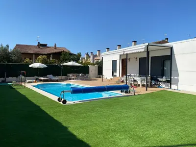 Piscina en o cerca de Casa hugo olite