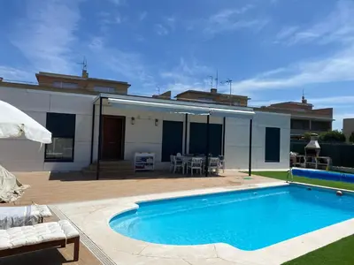 Piscina en o cerca de Casa hugo olite
