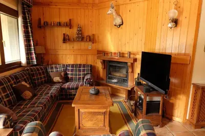 Zona de estar de Casa rústica familiar en los Pirineos