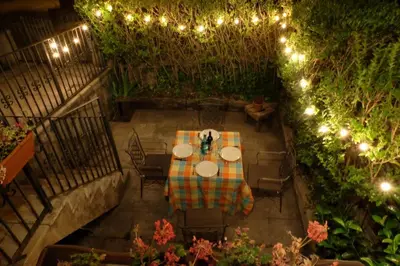 Jardín al aire libre en Casa rústica familiar en los Pirineos