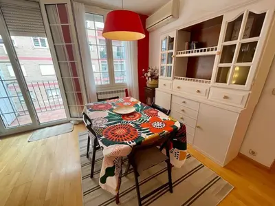 Una cocina o zona de cocina en Acogedor apartamento en Zaragoza