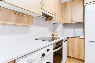 Una cocina o zona de cocina en Edelweiss by Cardi Suites