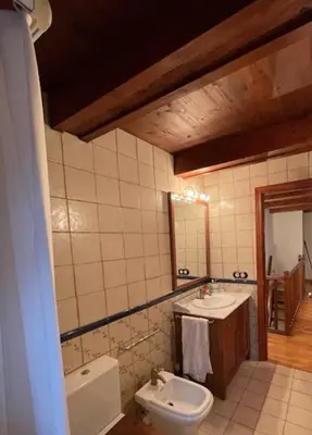 Un baño de CHECK-IN CASAS Casa Plaza Mayor