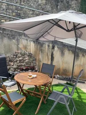 Un patio o zona al aire libre en La Casa de la Colonia