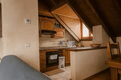 Una cocina o zona de cocina en Apartamento Duplex Esterri ideal para familias