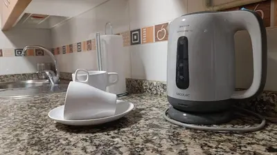 Utensilios para hacer té y café en Apartamento San Agustín