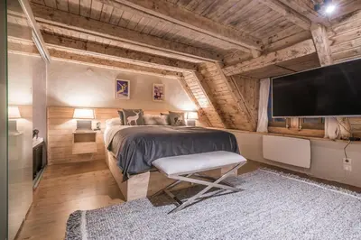 Una televisión o centro de entretenimiento en Casa Pleta de Baqueira Deluxe by Totiaran