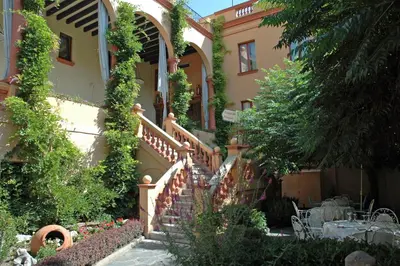 Jardín al aire libre en Hotel Andria