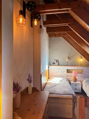 Cama o camas de una habitación en Chimenea y piscina-Dúplex perfecto para todo el año - Herbasabina 4
