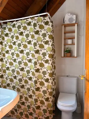 Un baño de Chimenea y piscina-Dúplex perfecto para todo el año - Herbasabina 4