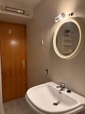 Un baño de Planta baja con piscina y barbacoa- La experiencia perfecta - Herbasabina 1