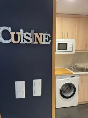 Una cocina o zona de cocina en Precioso apartamento exterior en Zaragoza centro.
