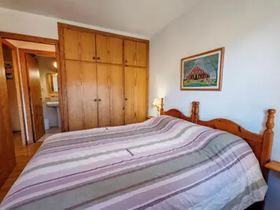 Cama o camas de una habitación en Vistas a Boí Taüll y buena orientación- Tu lugar con parking - Falcó 1