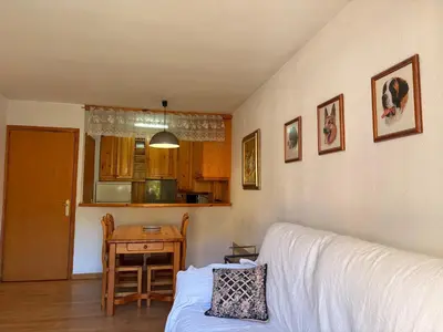 Una cocina o zona de cocina en Planta baja con terraza soleada y jardín - Besiberri 1
