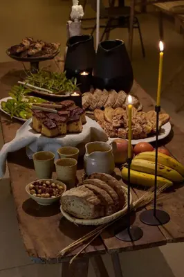 Comida en o cerca de este hotel