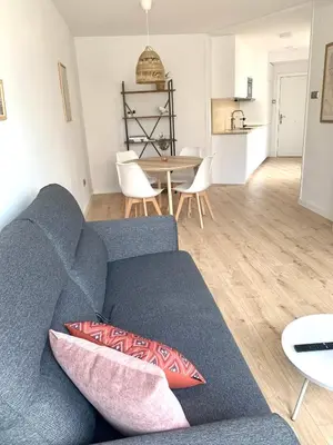 Zona de estar de SAN LORENZO HUESCA con parking