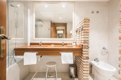 Un baño de SNÖ Villa de Sallent 4