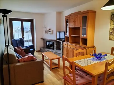 Una cocina o zona de cocina en Esquía en Baqueira o Espot y visita Aigüestortes y alrededores