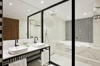 Un baño de Hotel Tres Reyes Pamplona