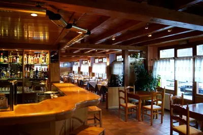 Un restaurante o sitio para comer en RVHotels Orri