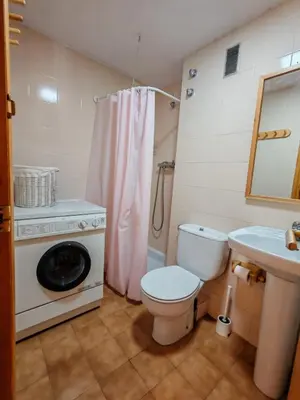Un baño de Con espacio y tranquilo, comodidad máxima para la família - Besiberri 6