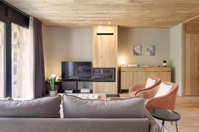 Una televisión o centro de entretenimiento en Nheu d'Arties by FeelFree Rentals
