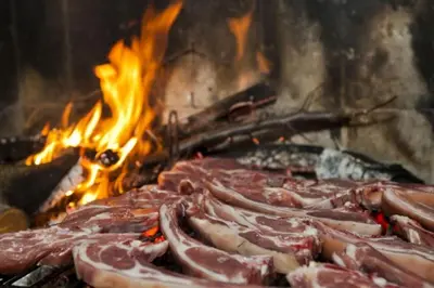Barbacoa disponible para clientes en la casa o chalet