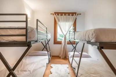 Cama o camas de una habitación en Arbaeth centre by Totiaran