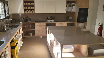 Una cocina o zona de cocina en Aran Hostel
