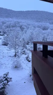 Apartaran 407 con terraza en invierno