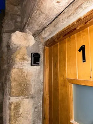 Una televisión o centro de entretenimiento en Clauhomes Galliner de Tarres