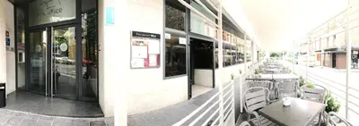 Un restaurante o sitio para comer en Hotel Nice