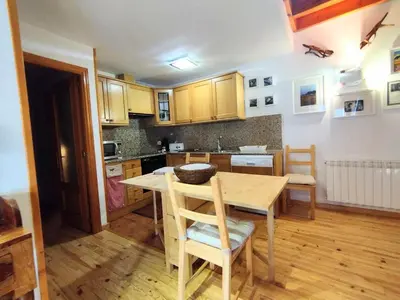 Una cocina o zona de cocina en CHECK-IN CASAS Casa Pedro