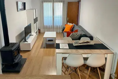 Una televisión o centro de entretenimiento en Rincón de Líerde
