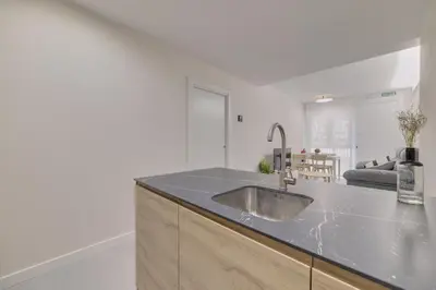 Una cocina o zona de cocina en Apartamentos Pamplona Confort by Clabao
