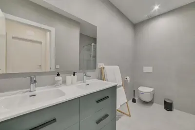 Un baño de Apartamentos Pamplona Confort by Clabao