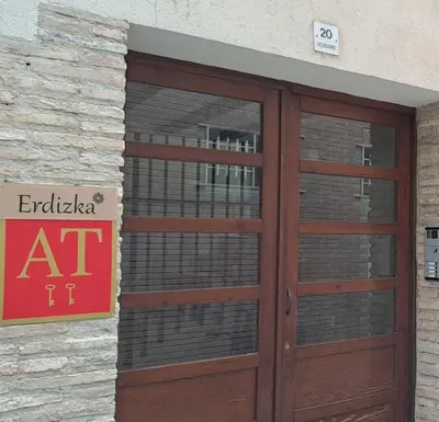 Plano de Erdizka, céntrico apartamento turístico con la mejor vista Plaza de los Fueros
