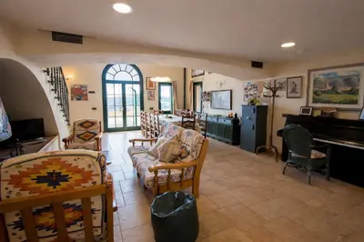 Zona de estar de Catalunya Casas Your own private estate just 20km from Salou!