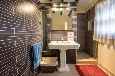 Un baño de Catalunya Casas Your own private estate just 20km from Salou!