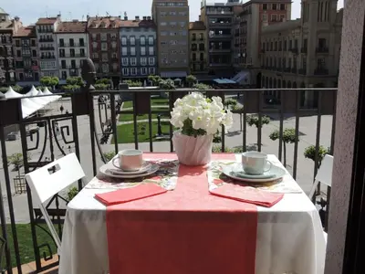 Un balcón o terraza de Castillo 27 by Clabao