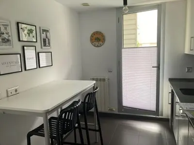 Plano de Apartamento MEDIODIA - Parking incluido, céntrico y tranquilo